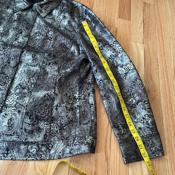 VINTAGE Chico's Jacket Womens XL Silver Metallic Floral Print Button Up Shacket - Picture 6 of 10